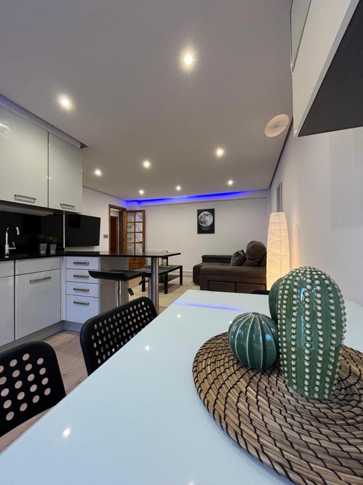 Exclusivo Apartamento En El Centro Vigo Eksteriør billede